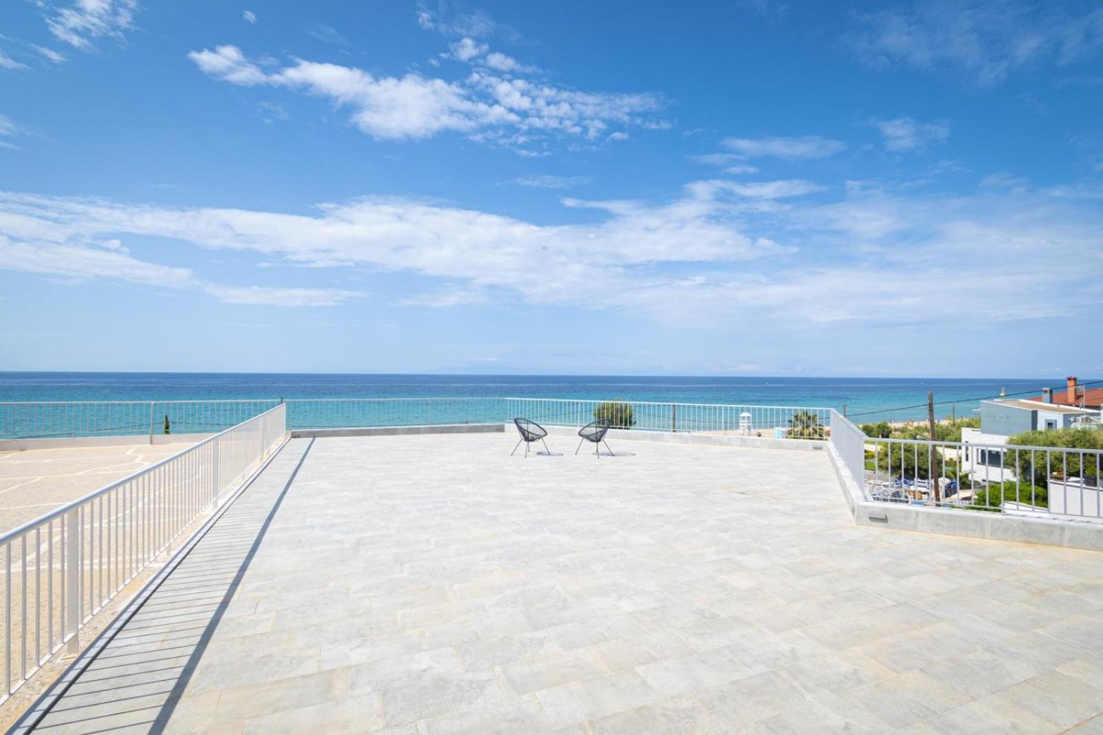 Althea Suites By Rentalspro Services - Nea Moudania Halkidiki Extérieur photo